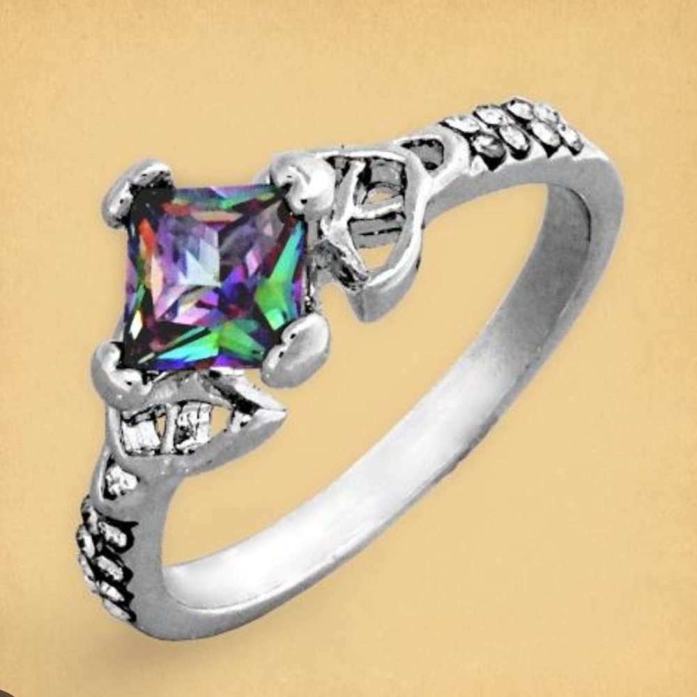 Elegant Silver Ring with Multicolor Gemstone